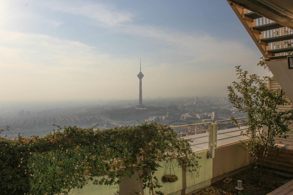 محیط برج بین المللی تهران