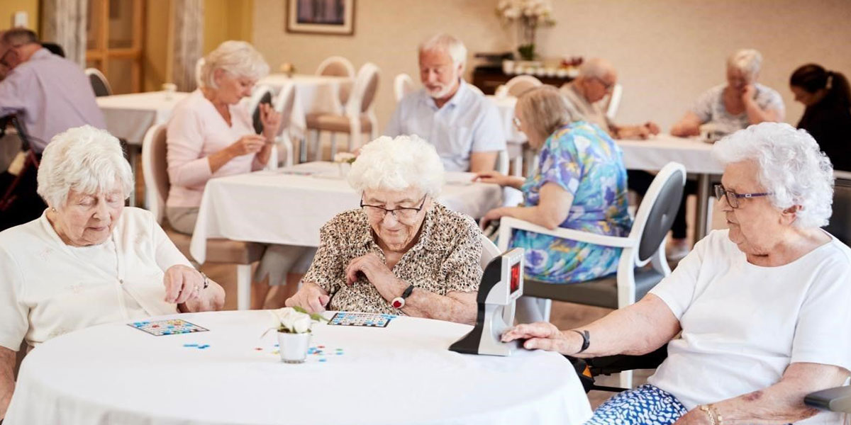 اهمیت دکوراسیون منزل سالمندان